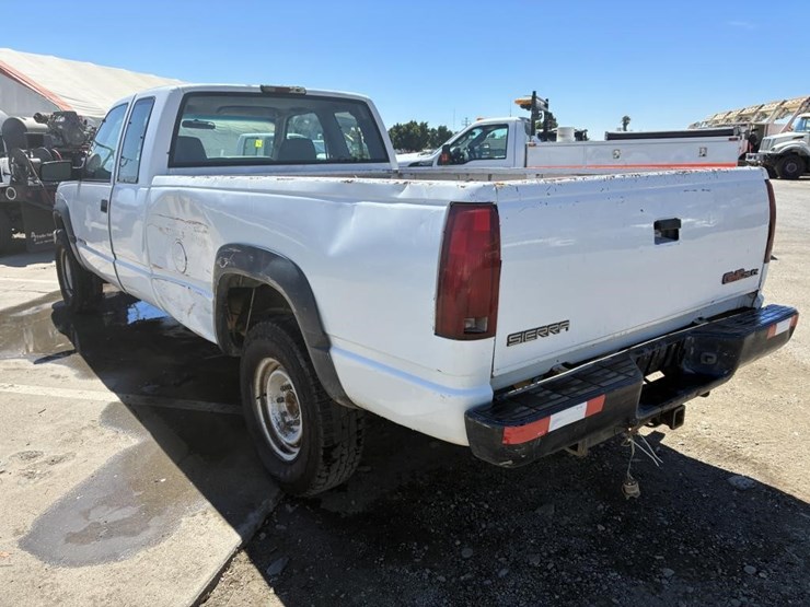2000-gmc-sierra-2500-image-4