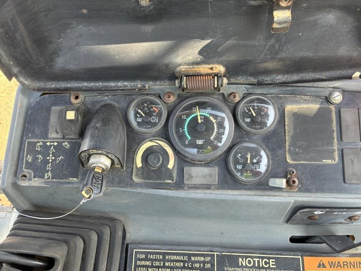 2000-caterpillar-436c-image-24