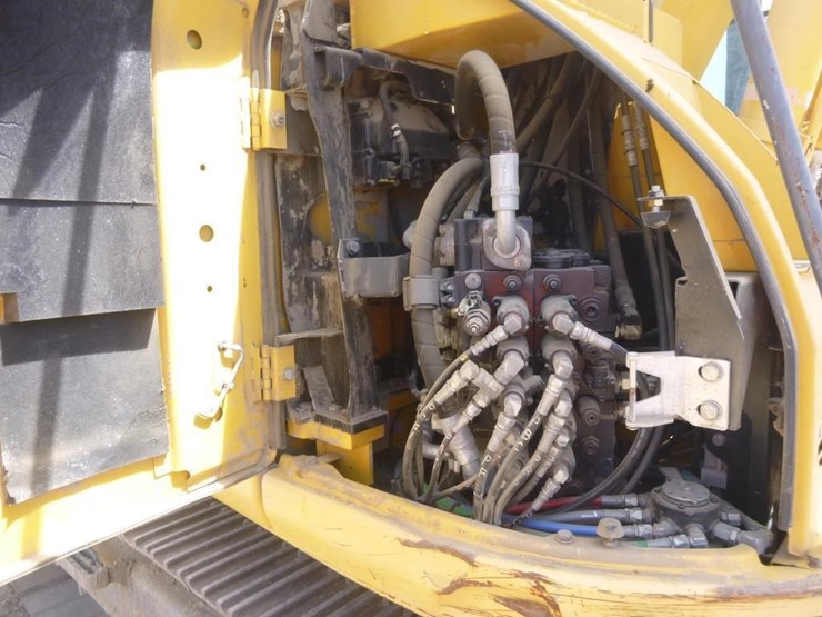 2016-kobelco-sk140sr-lc-5-image-19