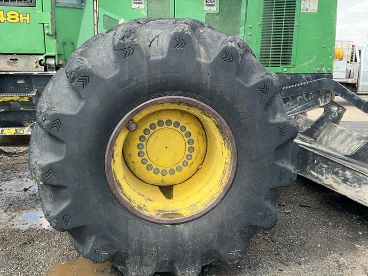2012-deere-848h-image-80