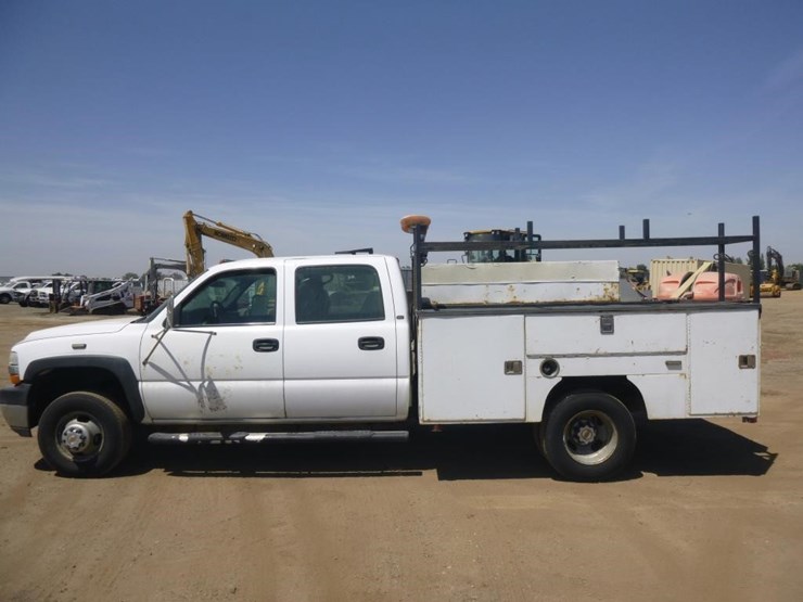 2001-chevrolet-3500-image-6