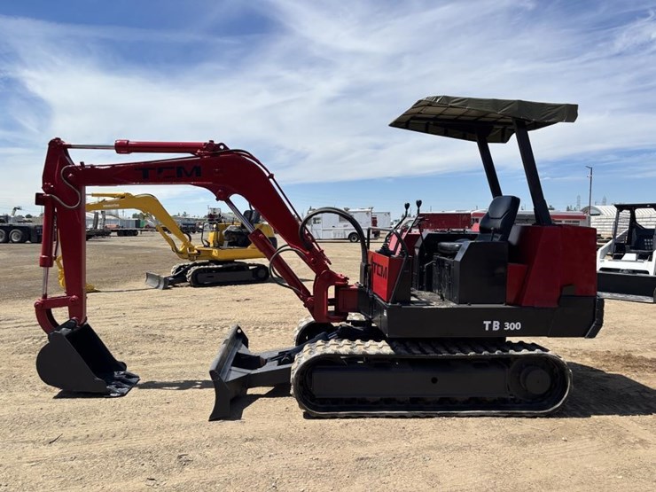 tcm-tb300-hydraulic-excavator-image-5