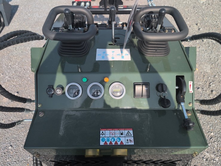 #40-•-new-zjg-zj-380-mini-skid-loader-image-5