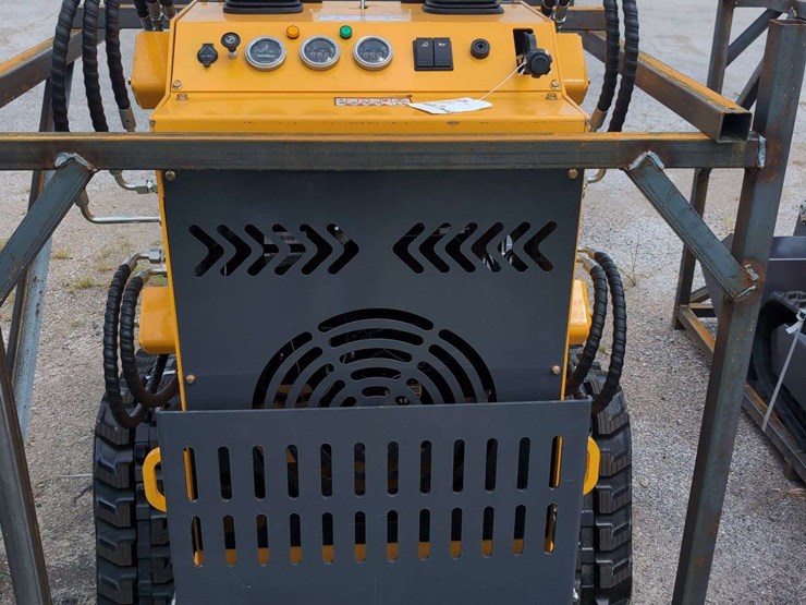 zjg-mini-skid-steer-loader-zj-380-(yellow)---15hp-image-6