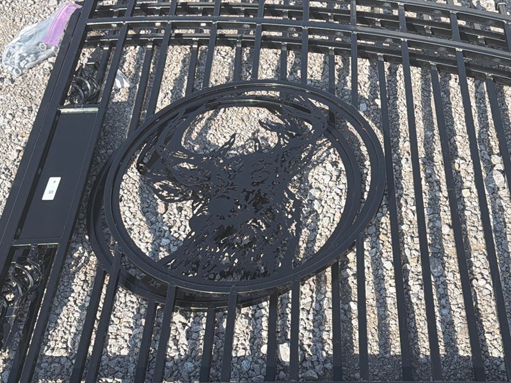 #90-•-16’-bi-parting-entry-gate-image-2