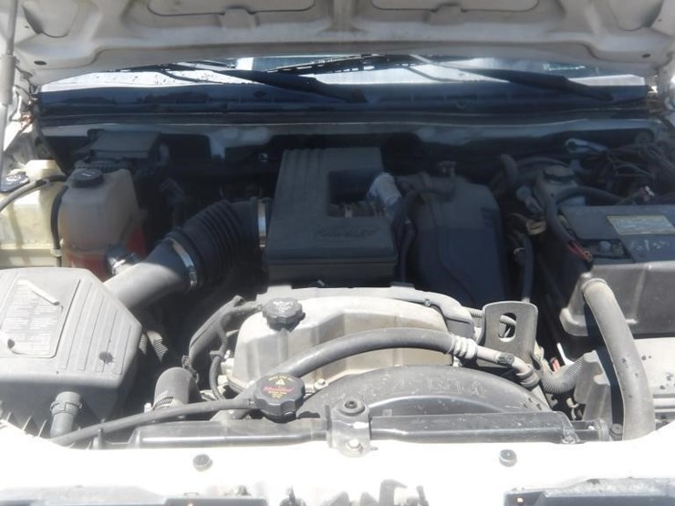 2011-chevrolet-colorado-image-9