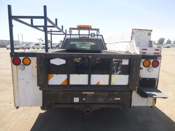 2001-chevrolet-3500-image-26