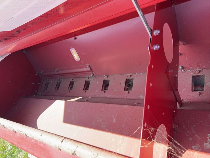 case-ih-5300-image-10