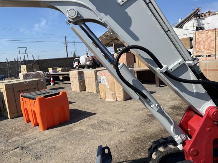 2022-takeuchi-tb235-2-image-20