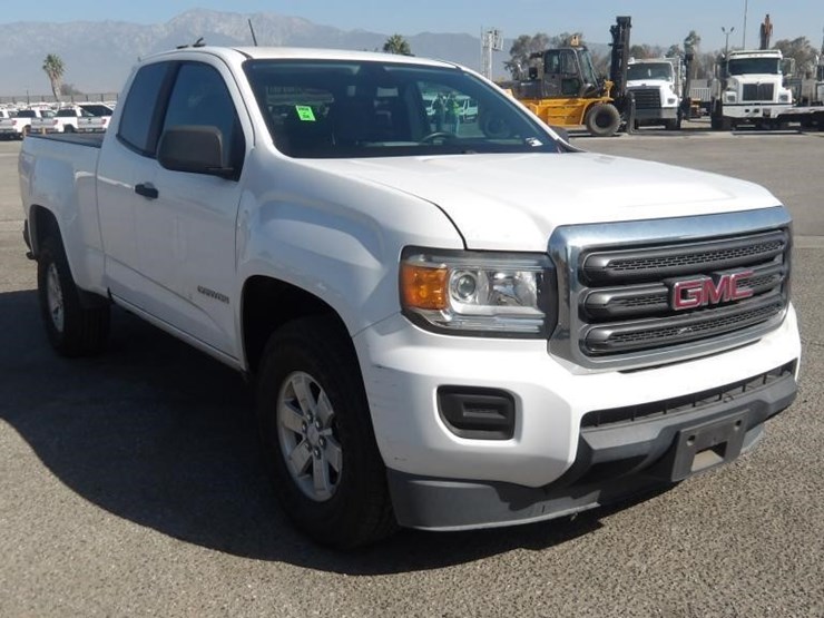 2016-gmc-canyon-image-2