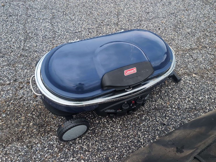 coleman-roadtrip-portable-grill-with-carrying-case-image-4