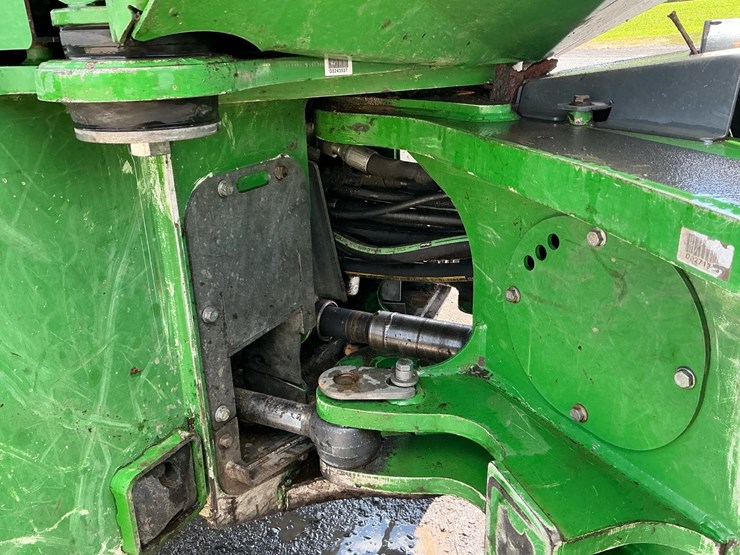 2019-deere-848l-image-37