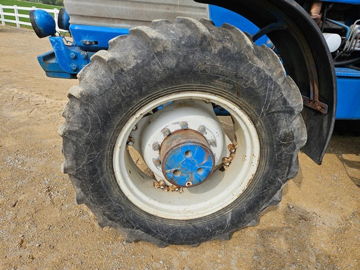ford-tractor-image-41