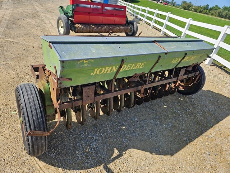 john-deere-8-image-22