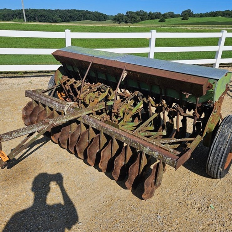 JOHN DEERE 8