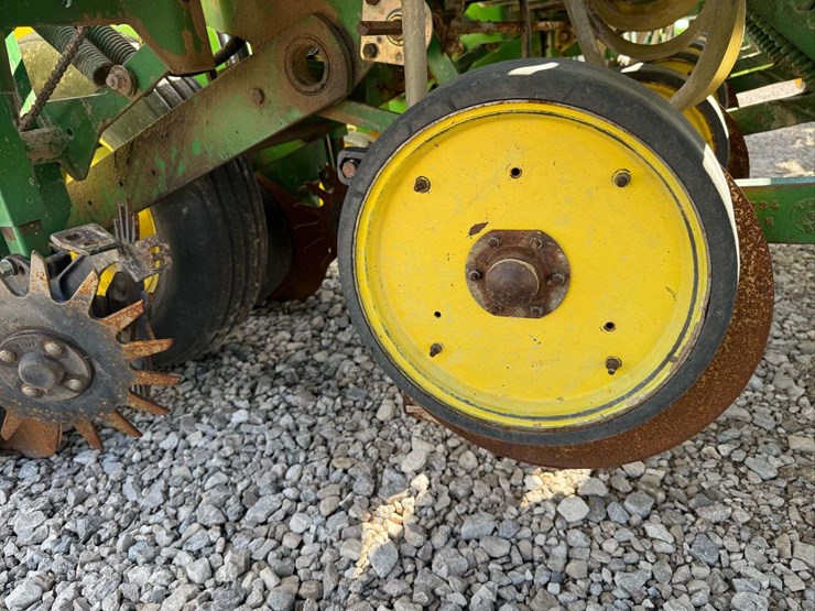 john-deere-7200-image-27