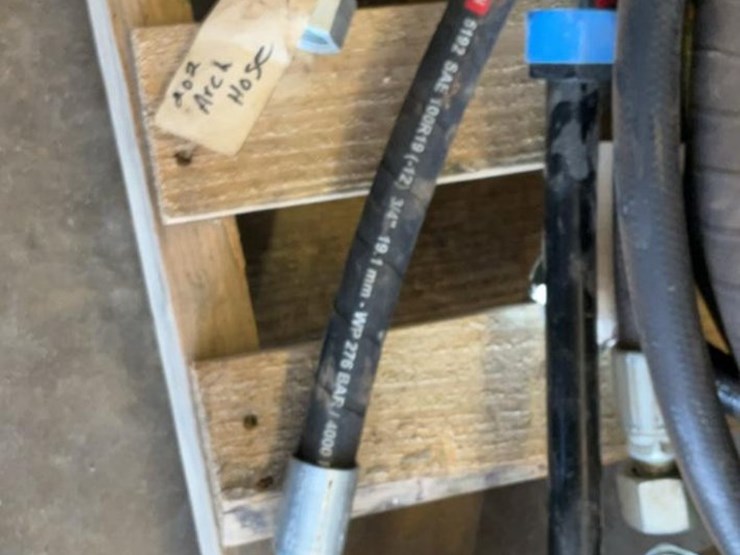 #244-•-hydraulic-hoses-image-10