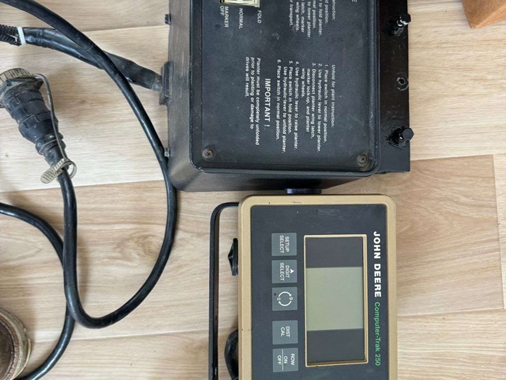john-deere-7200-image-65