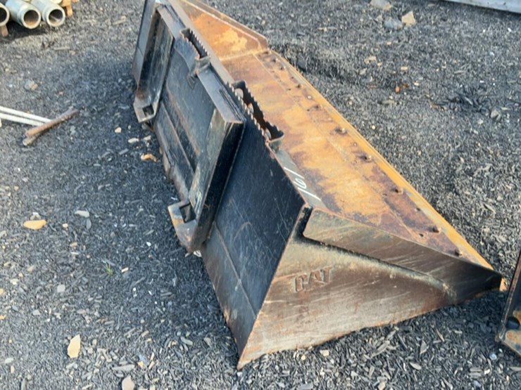 #161-•-78”-cat-skid-steer-bucket-image-4