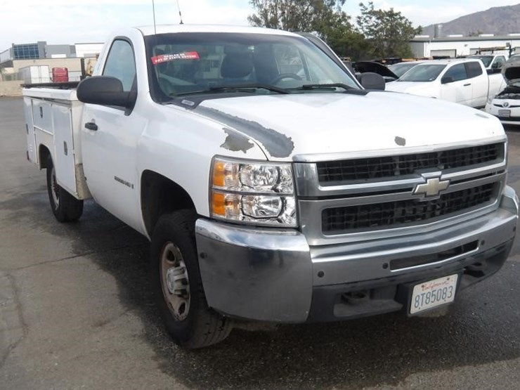 2008-chevrolet-silverado-2500-image-3
