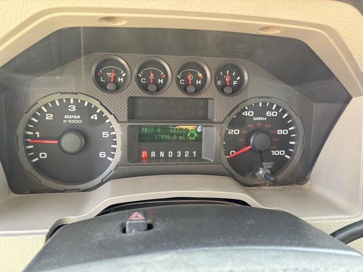 2009-ford-f550-image-18
