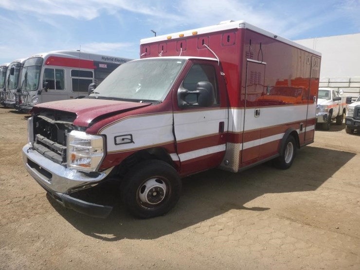 2019-ford-e350-image-1