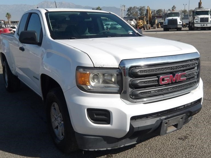 2016-gmc-canyon-image-2
