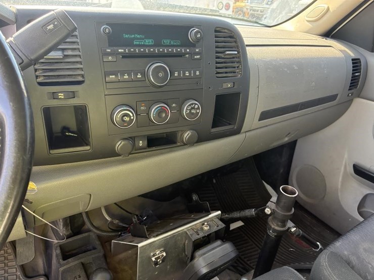 2012-gmc-sierra-2500-image-17