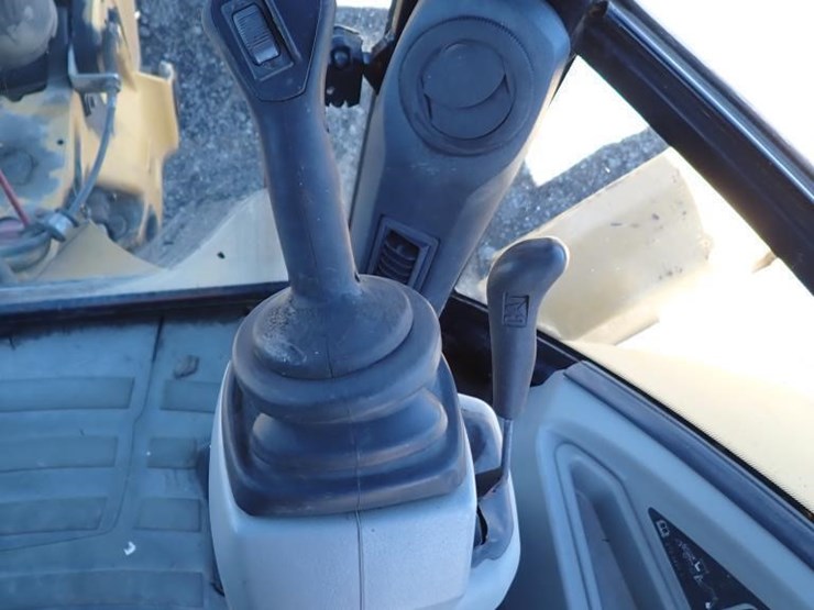2008-caterpillar-430e-image-34