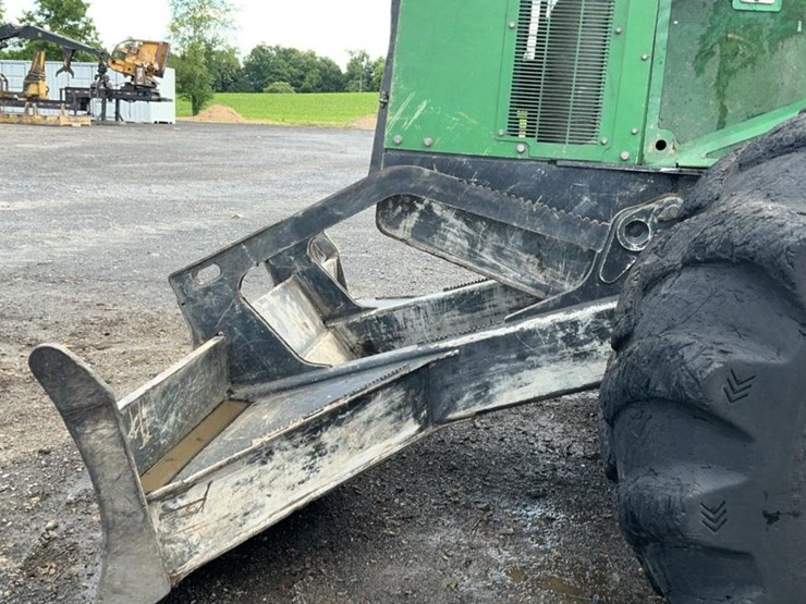 2012-deere-848h-image-18