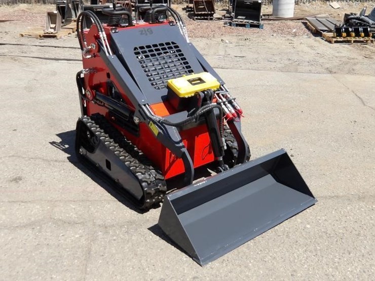 2026-zjz-380-skid-steer-track-loader-image-2