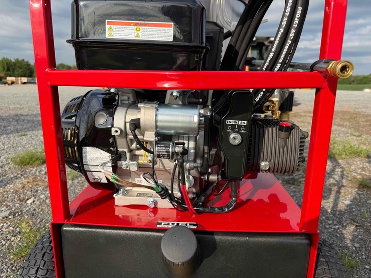 2026-unused-magnum-4000-series-hot-water-pressure-washer-image-6