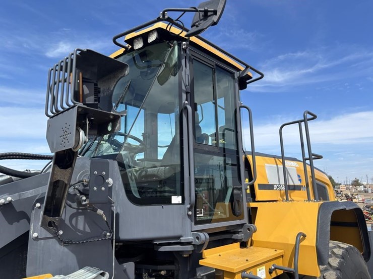 2022-xcmg-xc958u-image-34