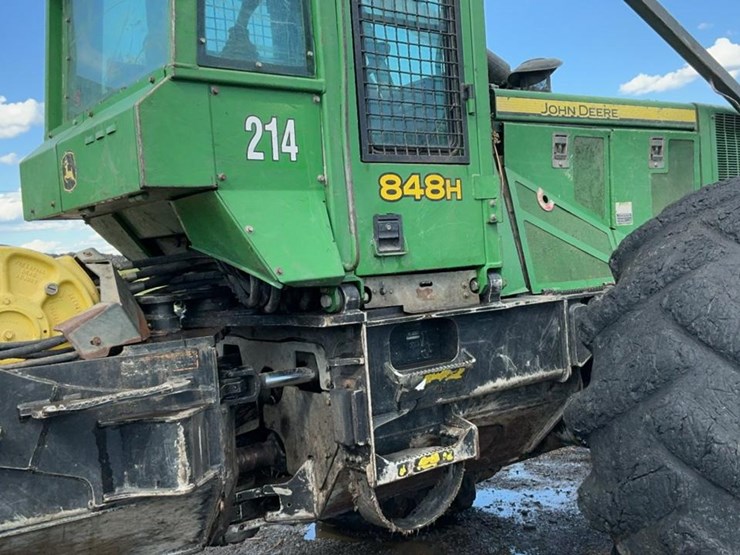 2012-deere-848h-image-37