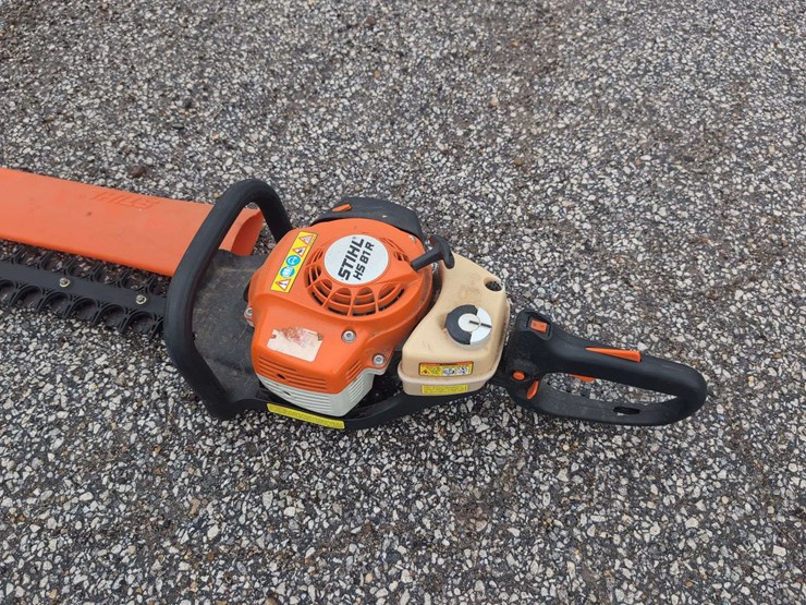 stihl-hs-81-r-gas-powered-hedge-trimmer-image-4