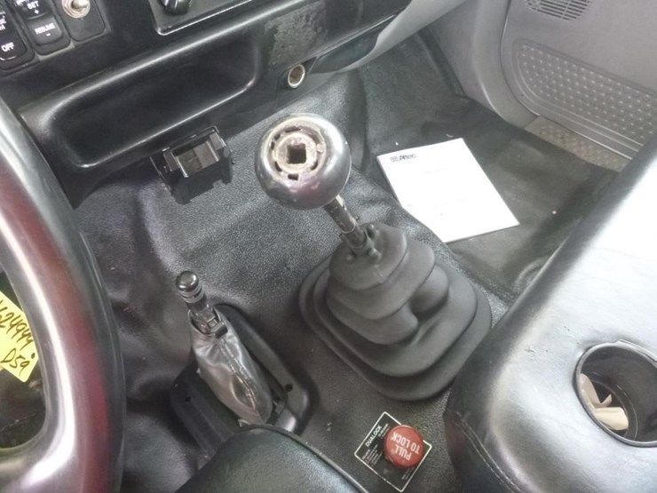 2003-ford-f750-image-21