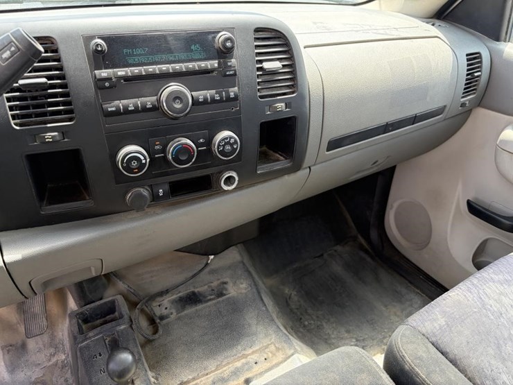 2012-gmc-sierra-2500-image-19