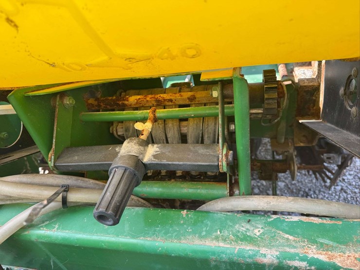 john-deere-7200-image-50