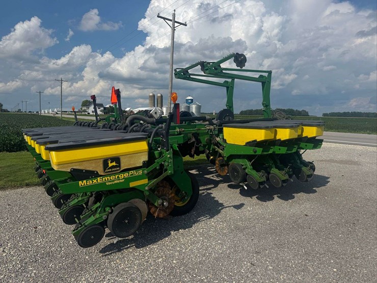 1999-john-deere-1780-image-7