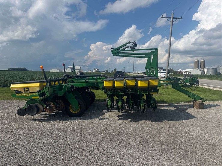 1999-john-deere-1780-image-1