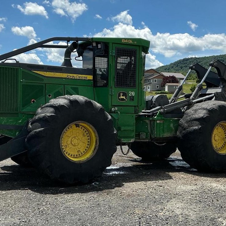2019 DEERE 848L