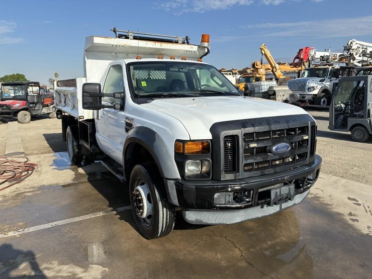 2009-ford-f550-image-2