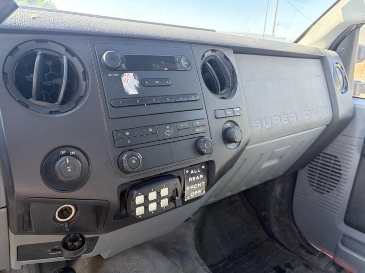 2011-ford-f250-image-17