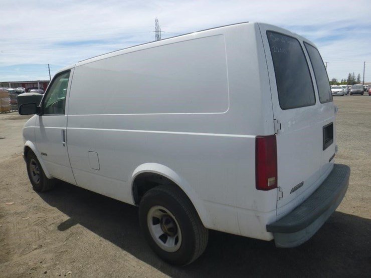2002-gmc-safari-image-4