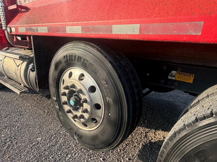 2013-kenworth-t800-image-22