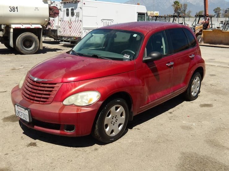 2008-chrysler-pt-cruiser-image-1