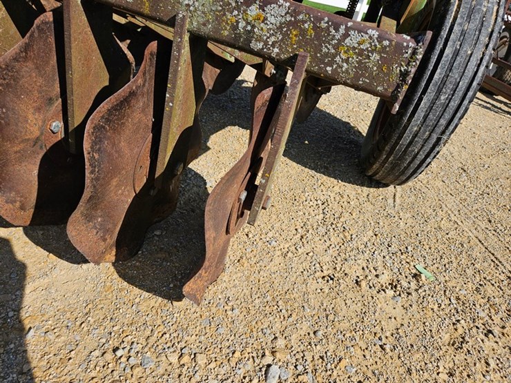 john-deere-8-image-12