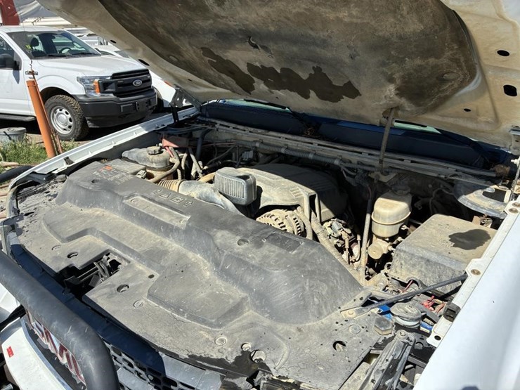 2012-gmc-sierra-2500hd-image-8