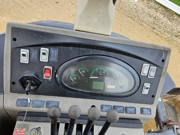 #27-•-case-570d-tractor/loader/scraper-image-32