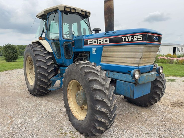 ford-tw25-image-6